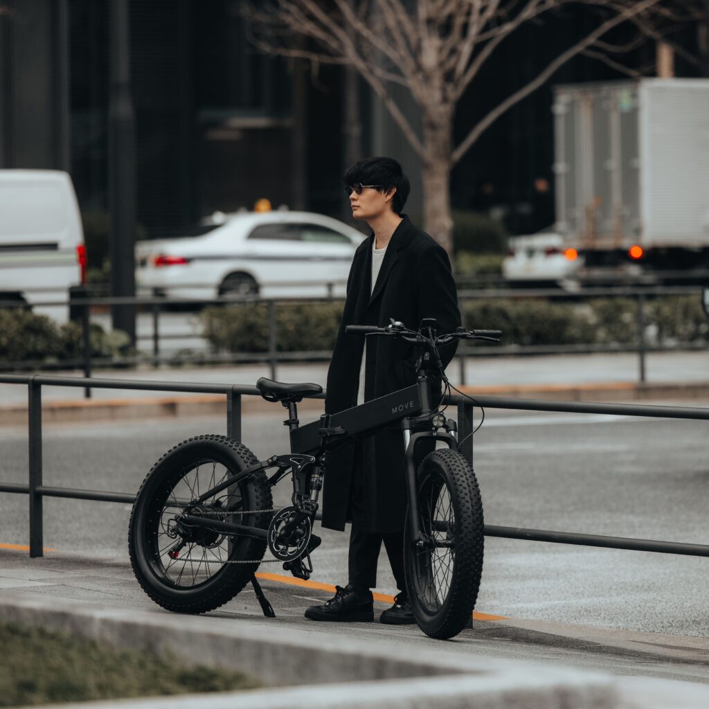 電動自転車　タイヤ　太い