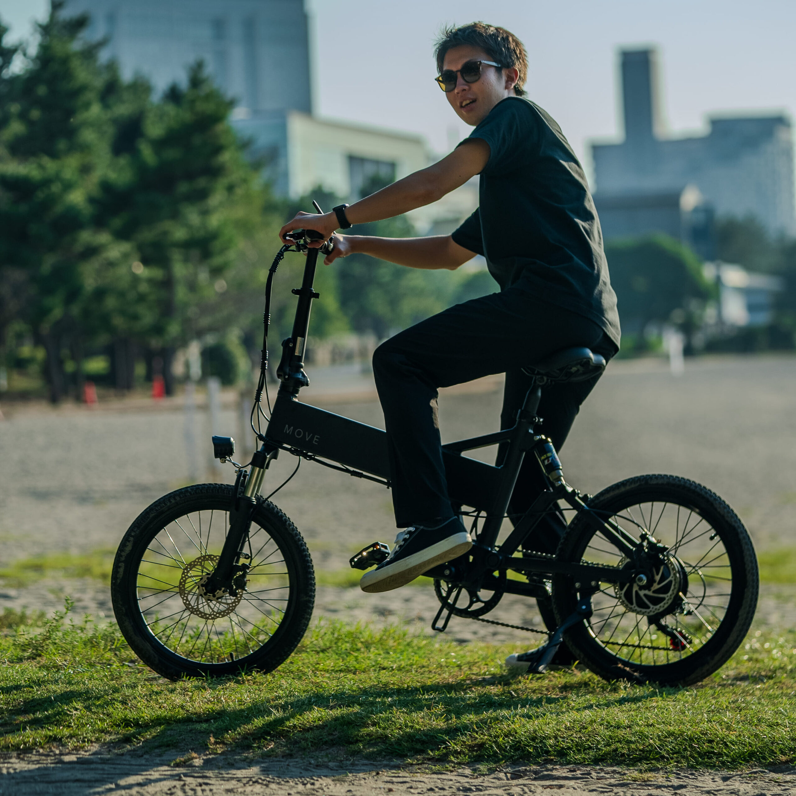 新たな通勤手段として折りたたみ自転車を検討中のビジネスマンへ